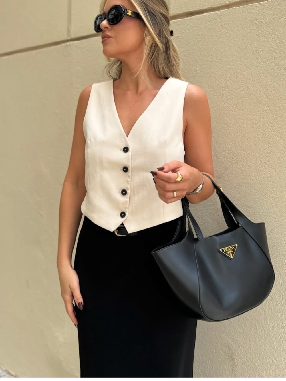 VIRAL NEW ZARA MAXI ELEGANT SKIRT WITH ZIPPER CLOSURE
🚨NO DISCOUNT ON THIS SKIRT - Picture 3 of 16